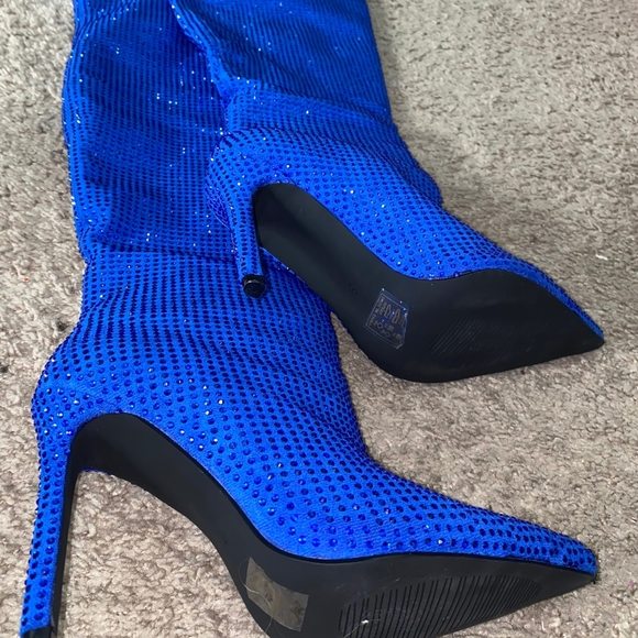 Shoes - Picture 3 of 5